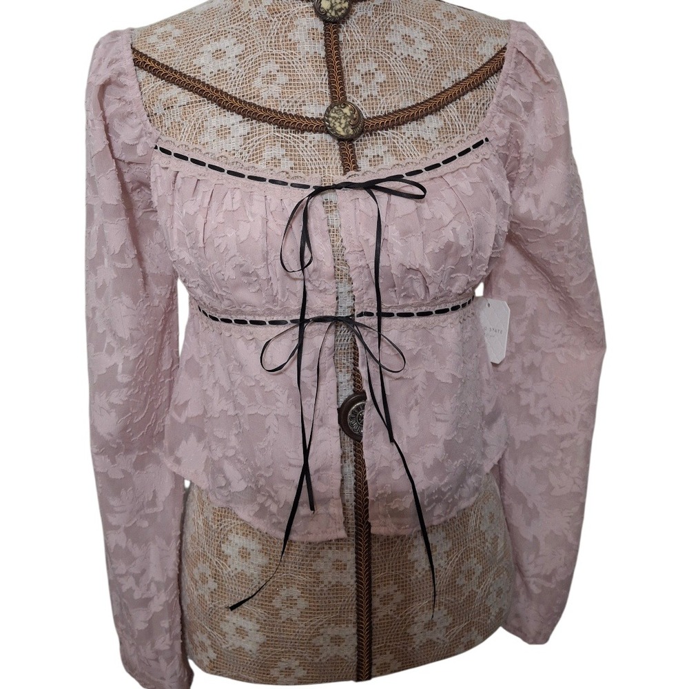 Altar'd State‎ Pale Pink Lace Square Neck Puff Sleeve Tie Front Cropped Blouse S - Picture 4 of 7